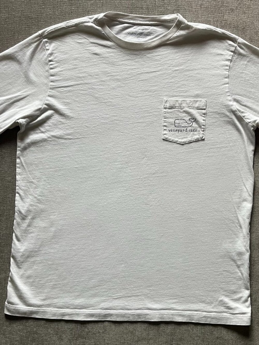 Vineyard Vines Long Sleeve Whale T-Shirt Men M White 100% Cotton Logo Casual